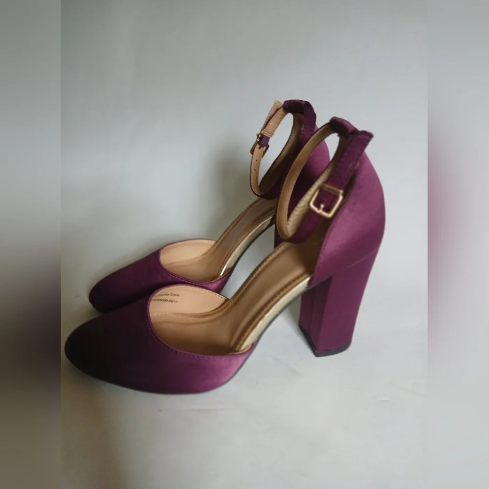 Women's A New Day burgundy fabric ankle strap heeled shoes Sz7M thick heel - Picture 9 of 16
